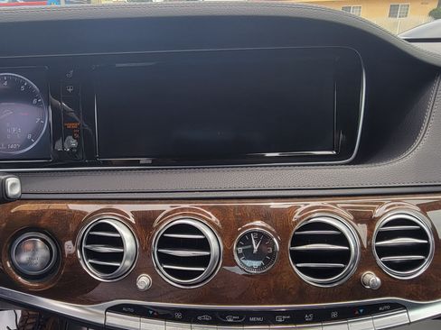 Used 2017 Mercedes-Benz S 550 Sedan w/ Sport Package image 15