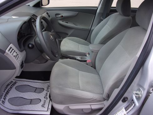 Used 2009 Toyota Corolla LE Sedan FWD image 8
