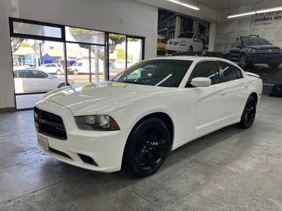 Used 2014 Dodge Charger SXT