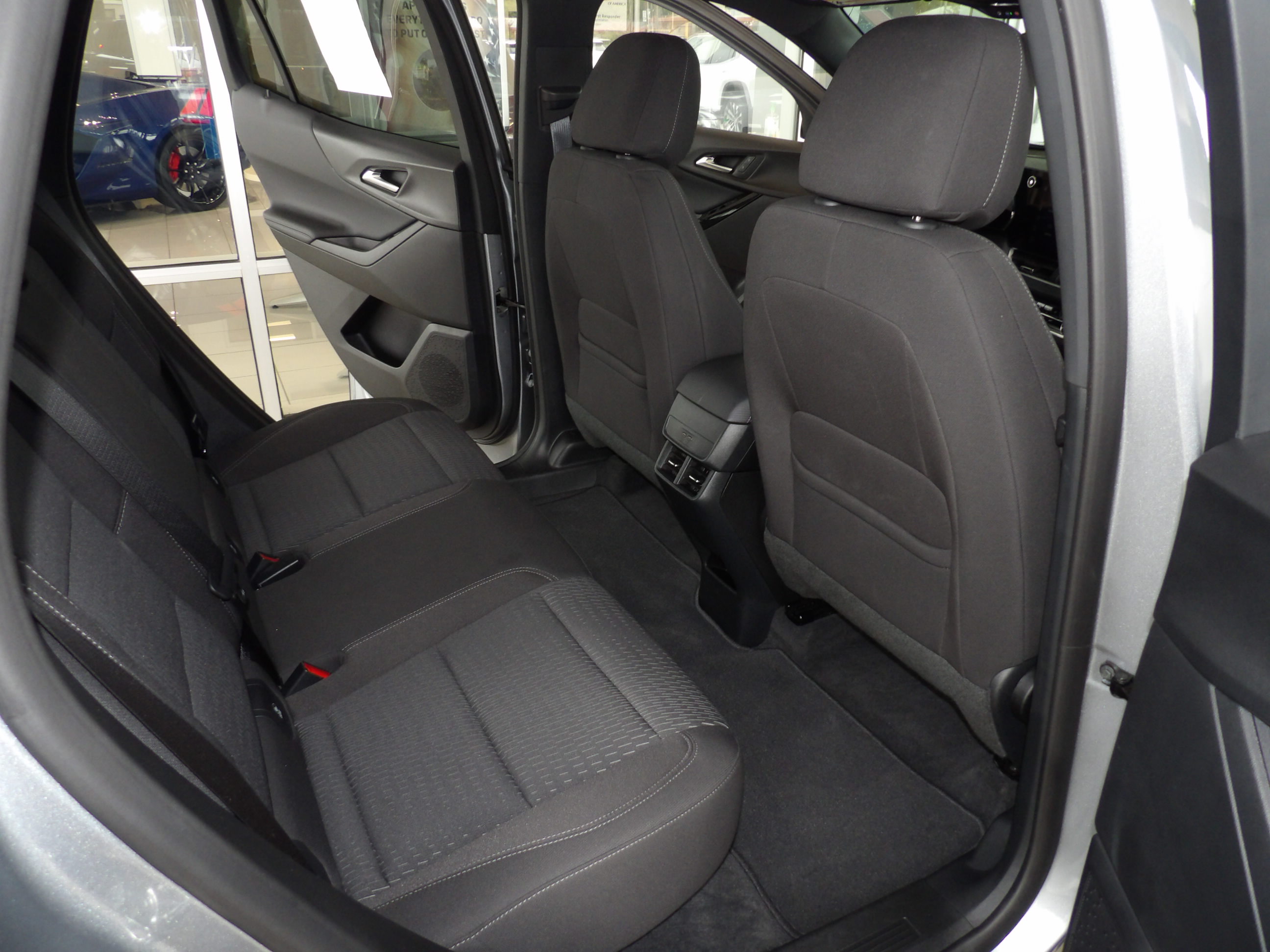 Used 2026 Chevrolet Equinox FWD LT w/ 1LT image 17