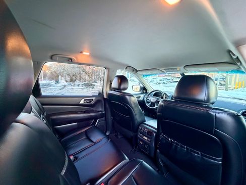 Used 2019 Nissan Pathfinder SL image 20