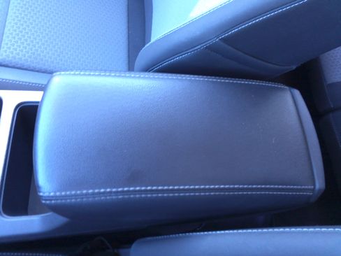 Used 2017 Ford Escape SE FWD image 21