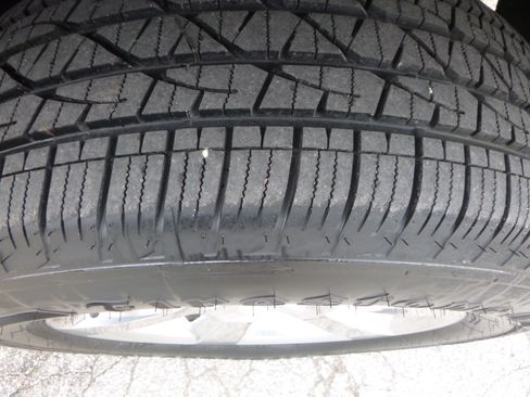 Used 2014 Chevrolet Silverado 1500 2WD Crew Cab LT image 6
