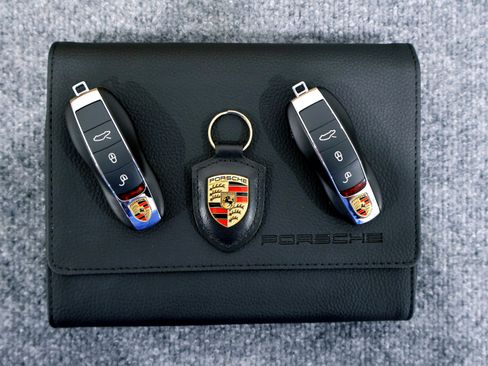 Used 2018 Porsche 911 GT3 RWD image 33