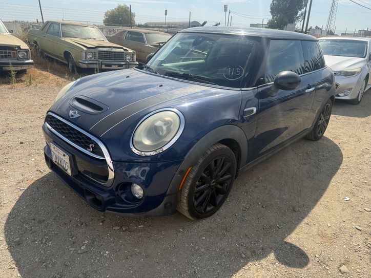 Used 2015 MINI Cooper S 2-Door Hardtop FWD image 3