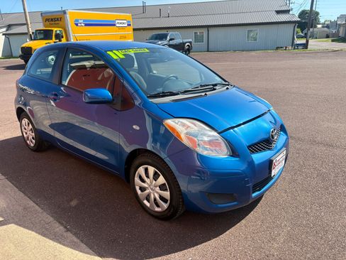 Used 2011 Toyota Yaris 2-Door Hatchback FWD image 3