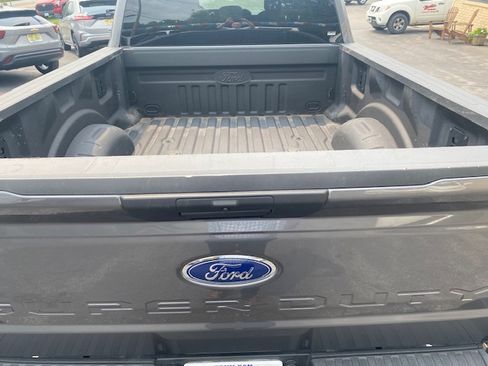 Used 2025 Ford F350 4x4 Crew Cab Super Duty image 23