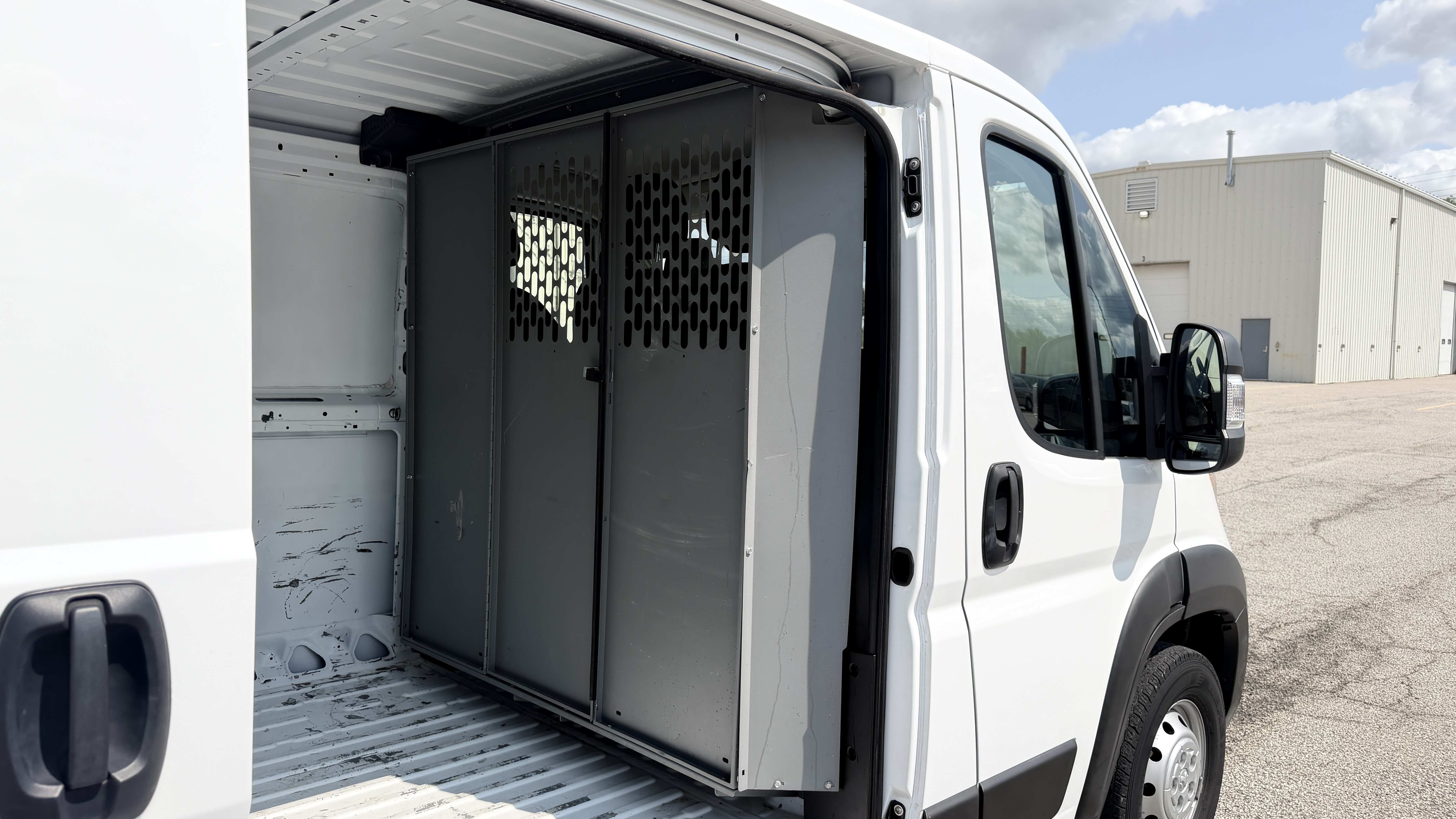 Used 2023 RAM ProMaster 2500 136 FWD image 10