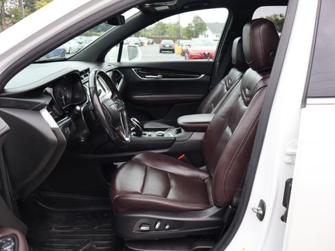 Used 2020 Cadillac XT6 Premium Luxury image 13