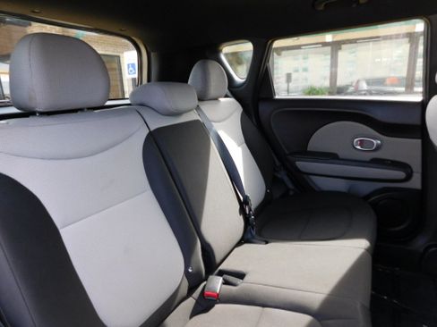 Used 2019 Kia Soul image 17