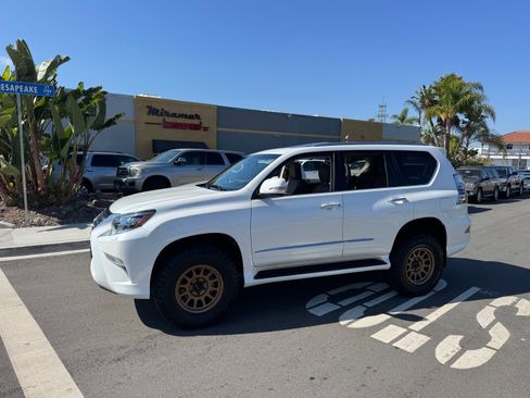 Used 2019 Lexus GX 460 Luxury image 1