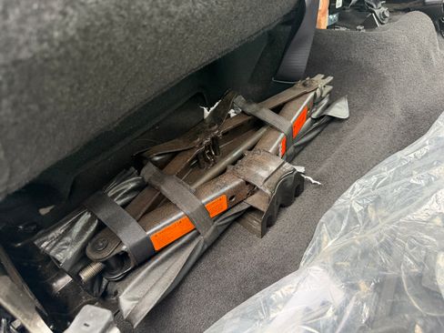 Used 2018 Nissan Titan SV image 85