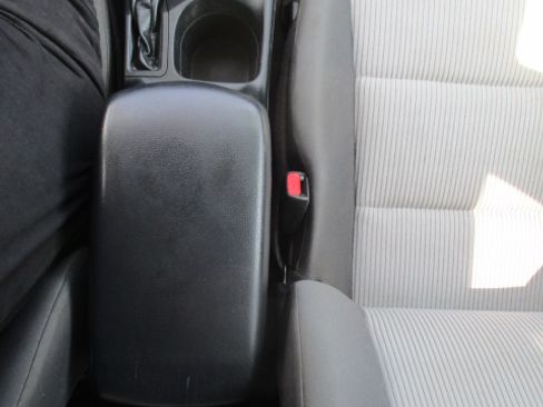 Used 2014 Toyota RAV4 AWD LE image 48