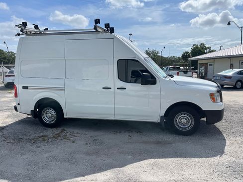 Used 2016 Nissan NV 2500 SV image 3