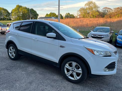 Used 2016 Ford Escape 4WD SE image 3