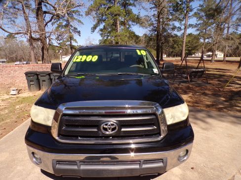 Used 2010 Toyota Tundra SR5 image 2