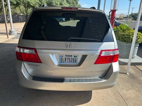 Used 2006 Honda Odyssey EX image 2