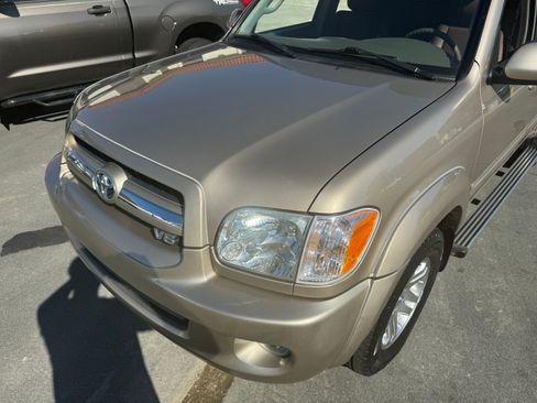 Used 2005 Toyota Sequoia SR5 image 10