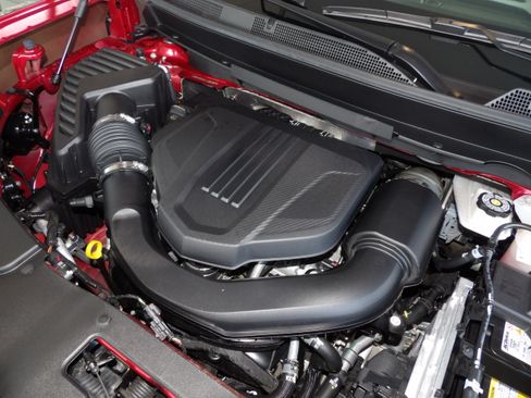 Used 2026 GMC Acadia FWD Elevation image 14