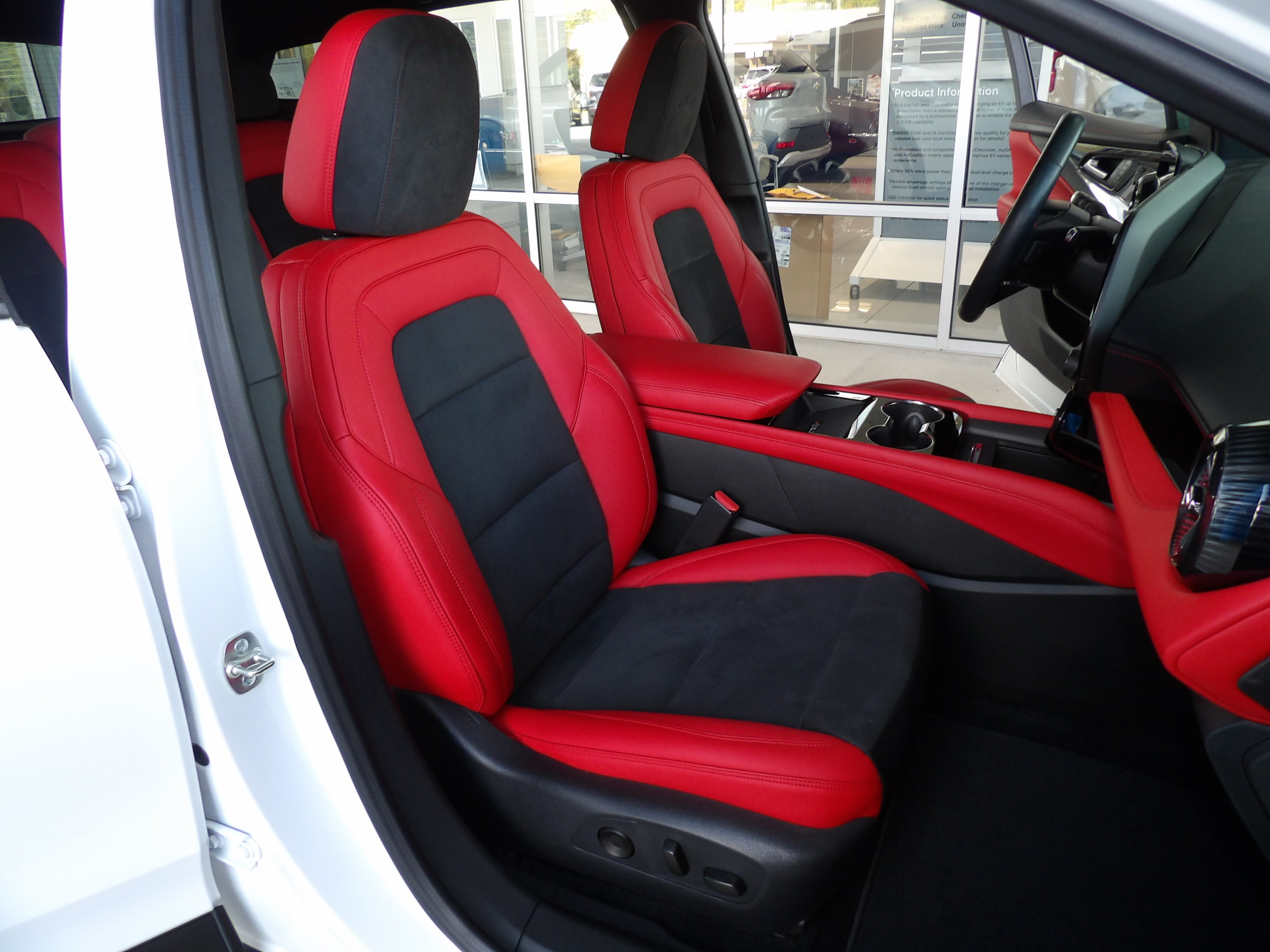 Used 2024 Chevrolet Blazer EV AWD RS image 25