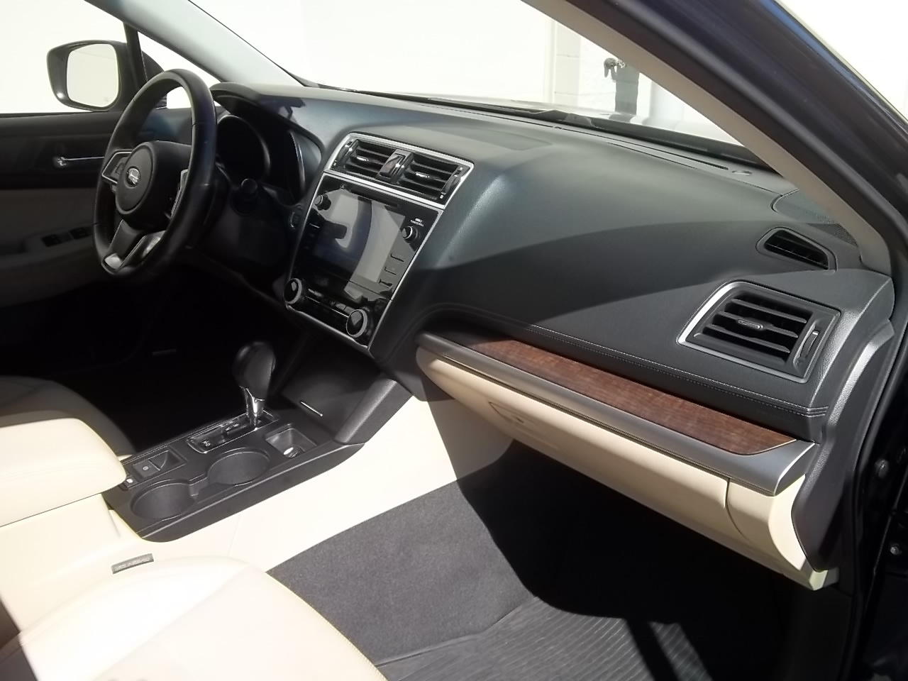 Used 2018 Subaru Outback 2.5i Limited AWD/4WD image 23