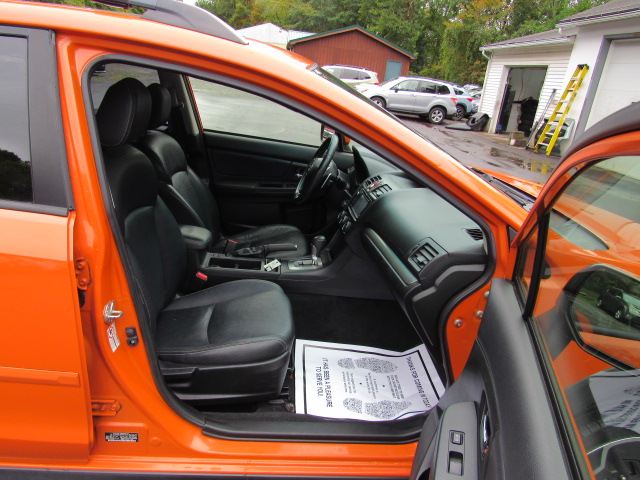 Used 2014 Subaru XV Crosstrek 2.0i Limited AWD/4WD image 19