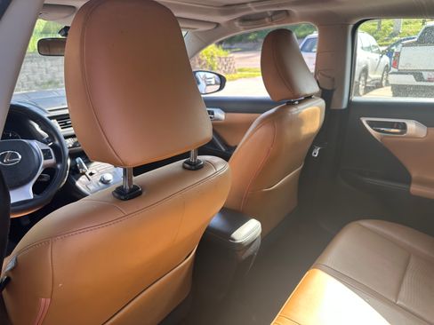 Used 2012 Lexus CT 200h image 11