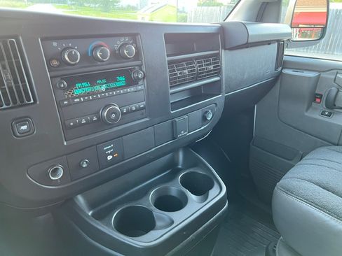 Used 2025 Chevrolet Express 2500 RWD image 14
