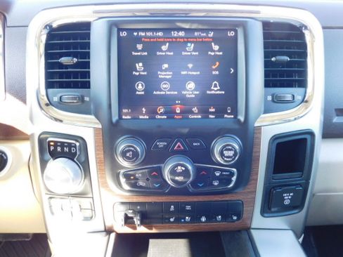 Used 2018 RAM 1500 Laramie image 15