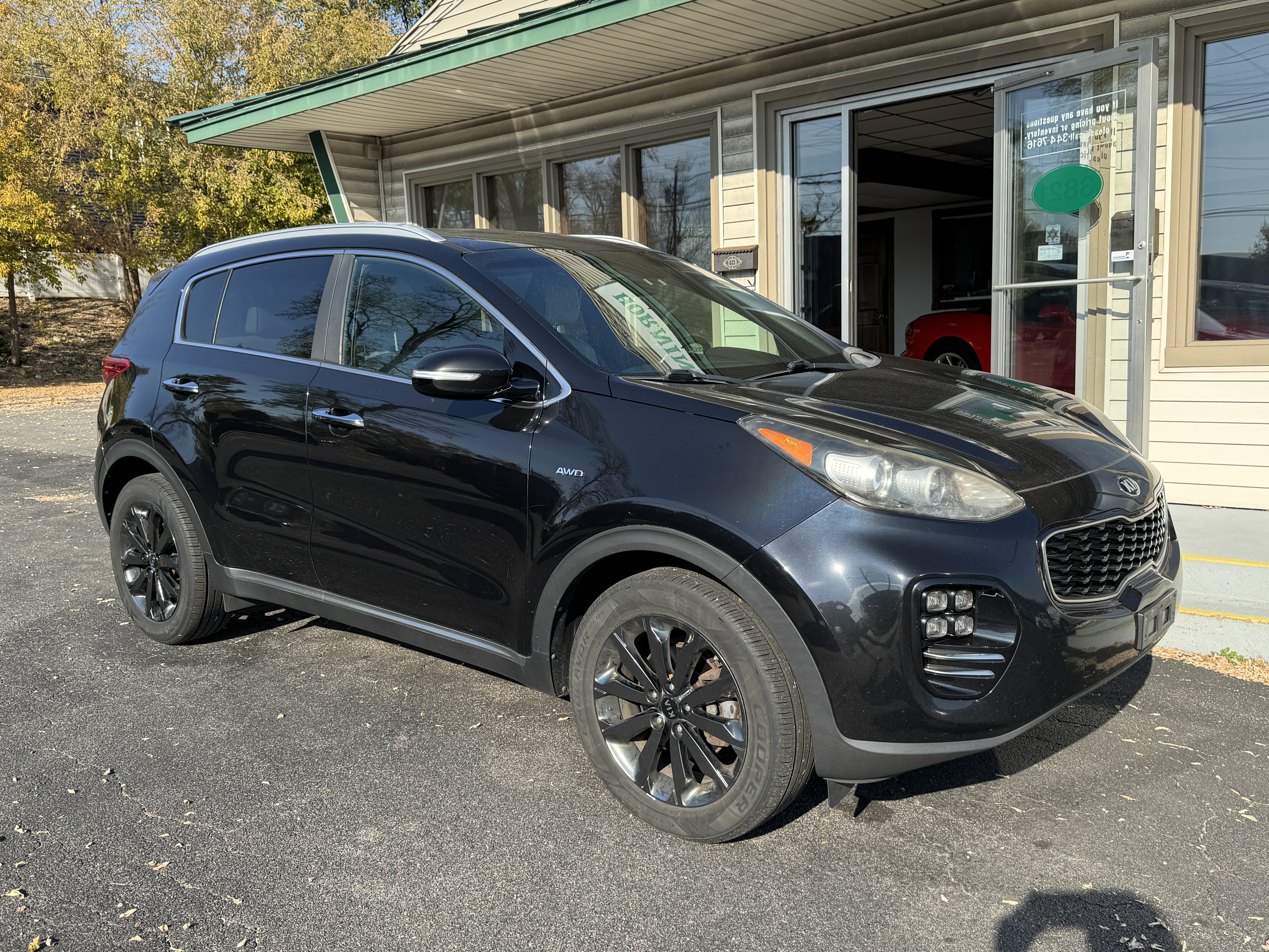 Used 2018 Kia Sportage AWD EX image 2