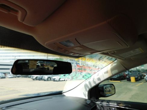 Used 2016 Ford Edge SE image 23