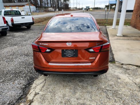 Used 2022 Nissan Altima 2.0 SR image 7