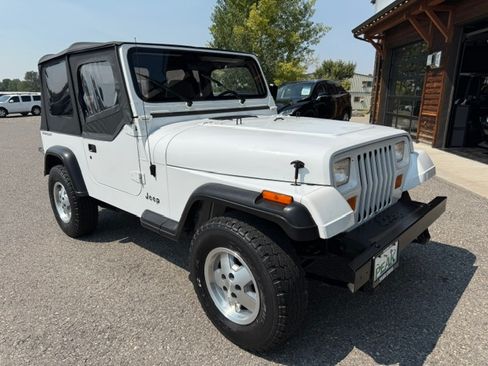 Used 1991 Jeep Wrangler 4WD S image 11