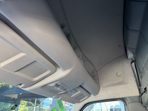 Used 2017 Nissan NV 2500 SV image 17