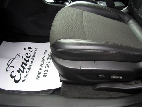 Used 2020 Buick Encore Preferred image 20