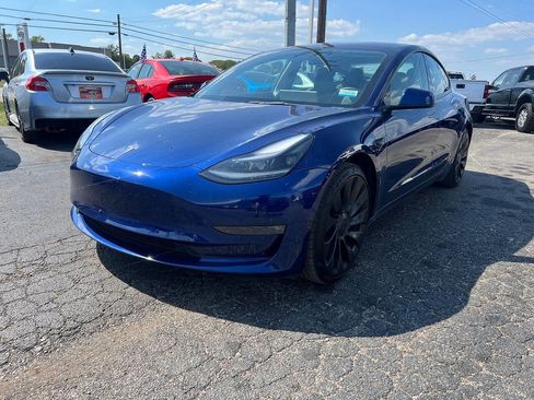 Used 2022 Tesla Model 3 Performance image 2