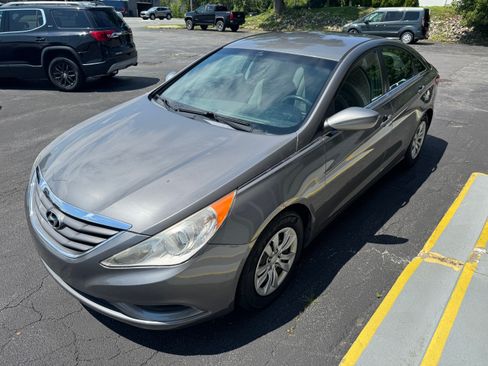 Used 2013 Hyundai Sonata GLS FWD image 3