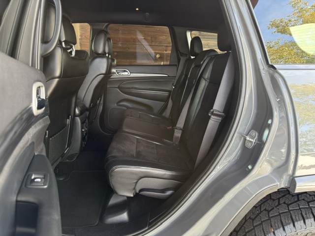 Used 2021 Jeep Grand Cherokee 4WD Laredo image 16