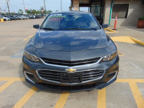 Used 2018 Chevrolet Malibu LS image 3
