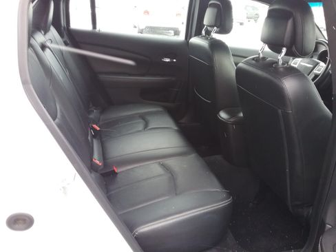 Used 2013 Chrysler 200 Limited image 10