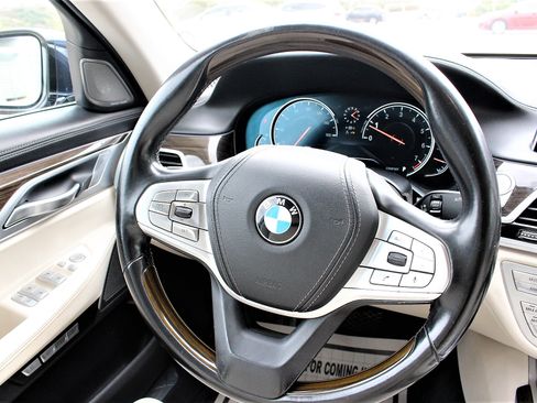 Used 2017 BMW 740i w/ Executive Package RWD image 22