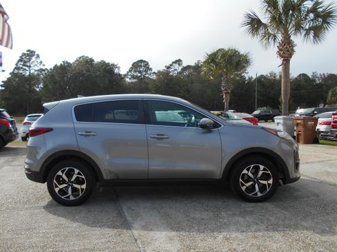 Used 2020 Kia Sportage LX image 1