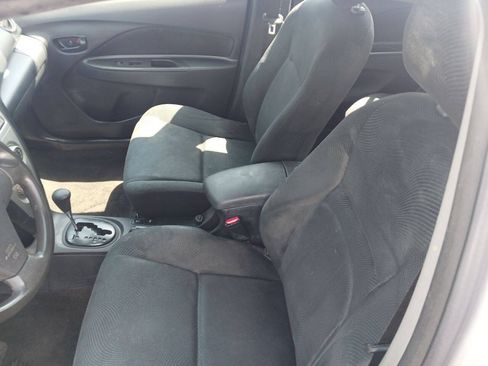 Used 2012 Toyota Yaris image 3