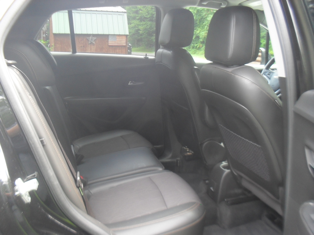 Used 2019 Chevrolet Trax AWD LT w/ 1LT image 8