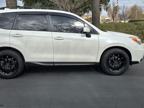Used 2016 Subaru Forester 2.5i Premium image 5