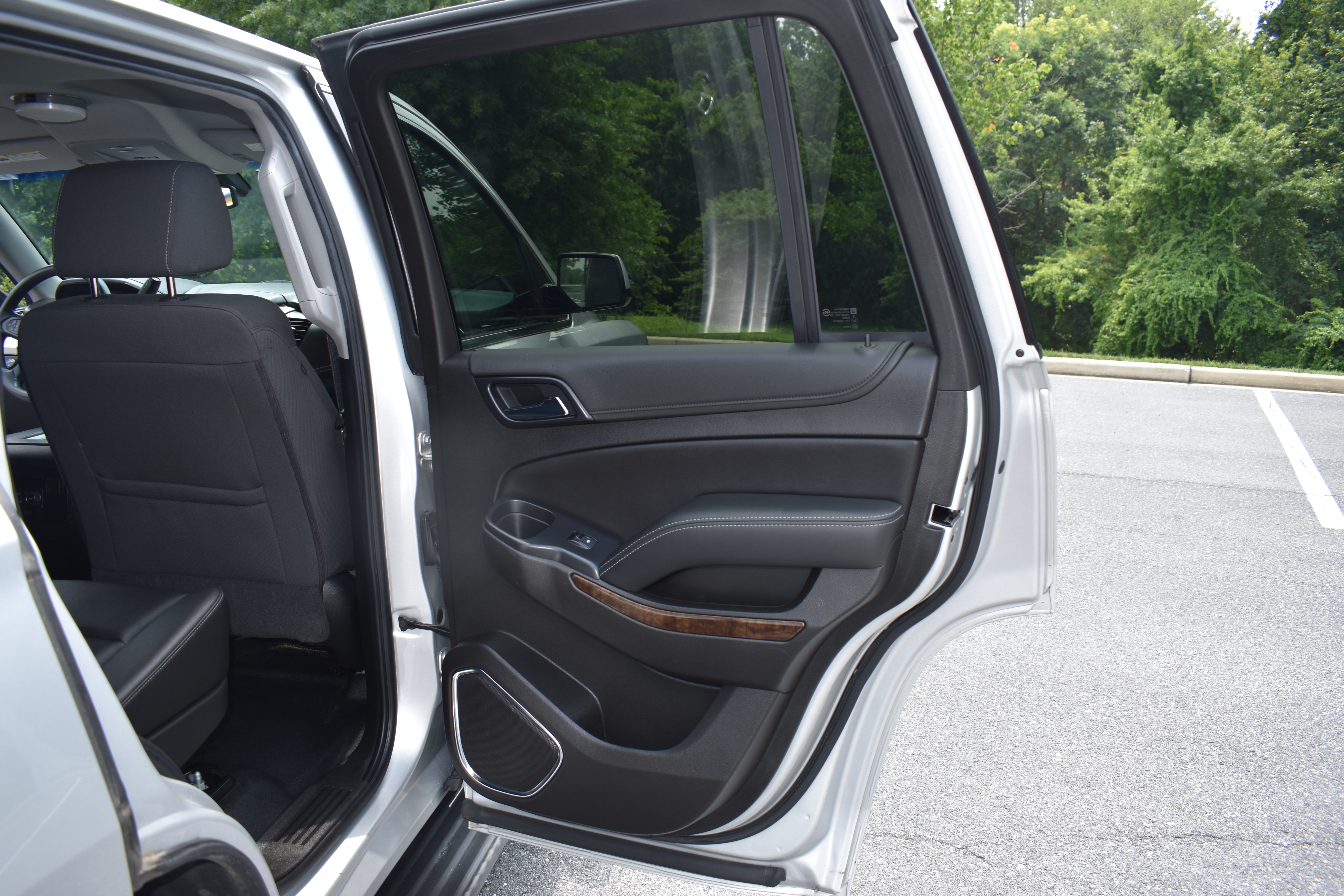 Used 2019 Chevrolet Tahoe 4WD image 35