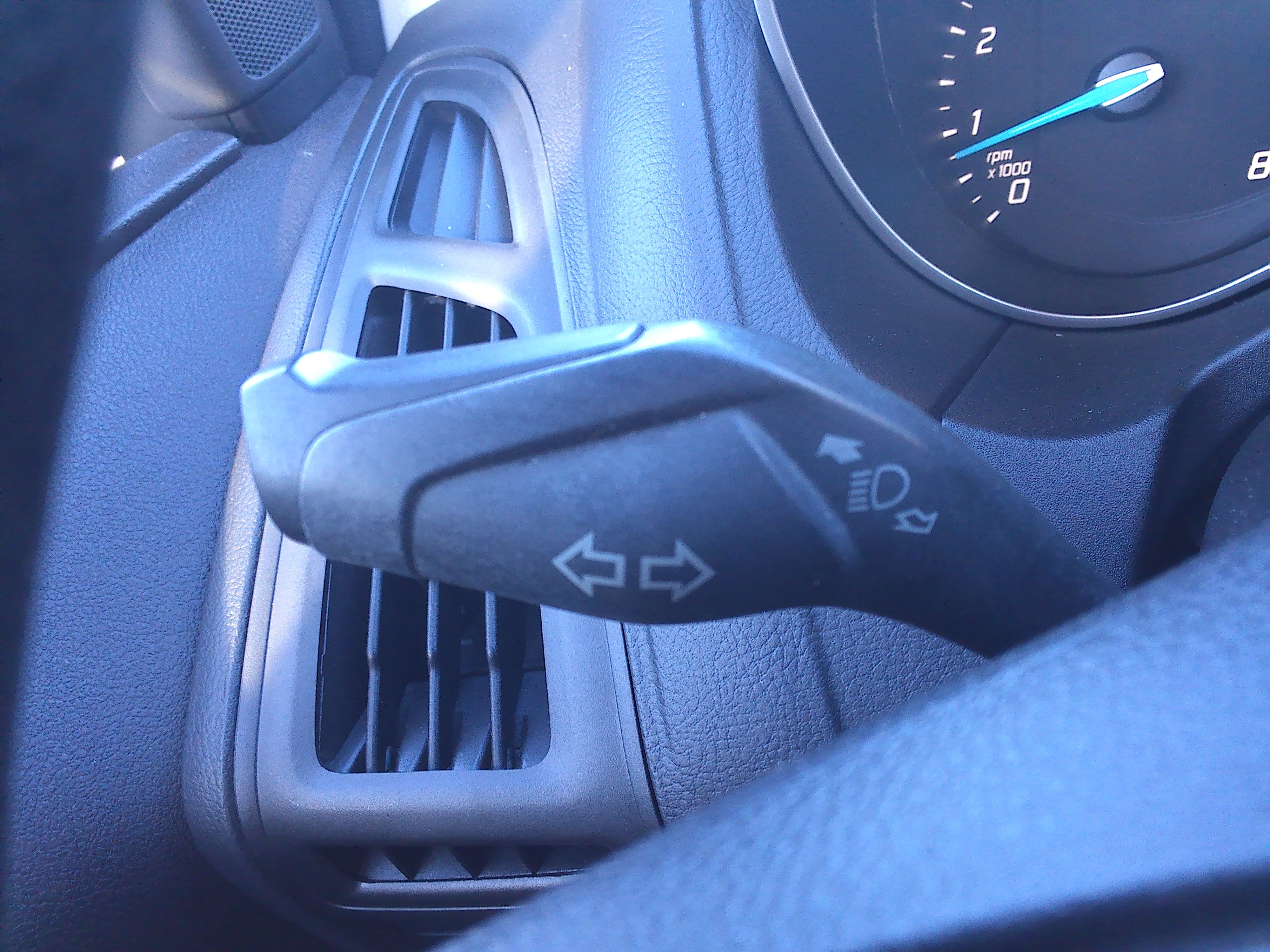 Used 2014 Ford Focus S Sedan FWD image 25