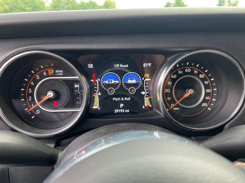 Used 2021 Jeep Gladiator High Altitude AWD/4WD image 15