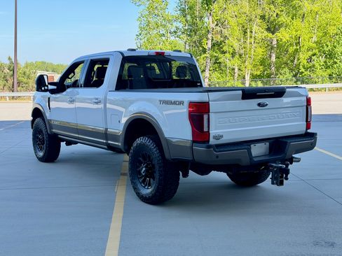 Used 2022 Ford F250 Crew Cab King Ranch AWD/4WD image 13