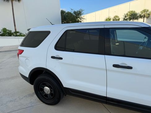 Used 2013 Ford Explorer image 41